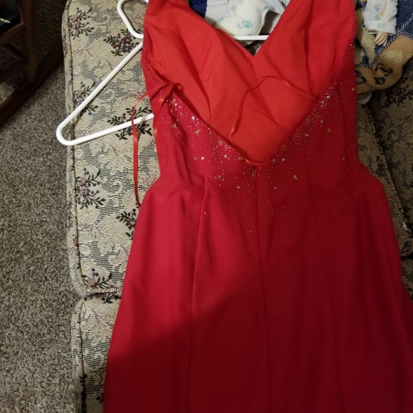Red dress. Has been altered to fit 125 lbs, 5'0". - Picture 4 of 4